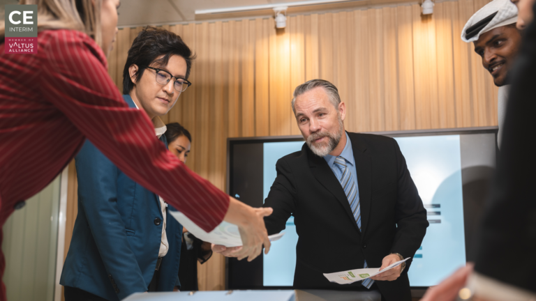 Explication de la stratégie de sortie du manager de transition et de la passation des pouvoirs